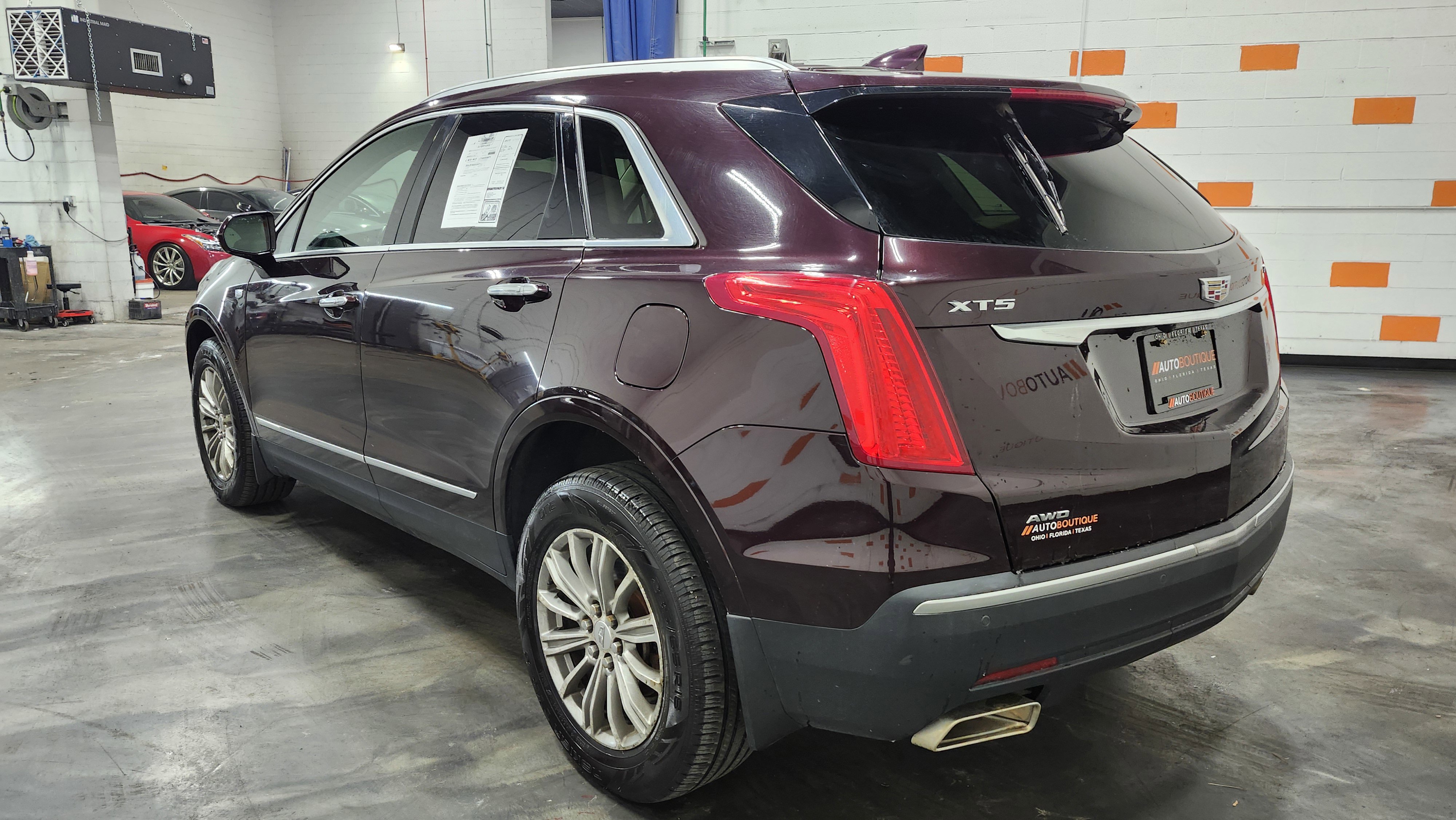 Used 2017 Cadillac XT5 Luxury image 16