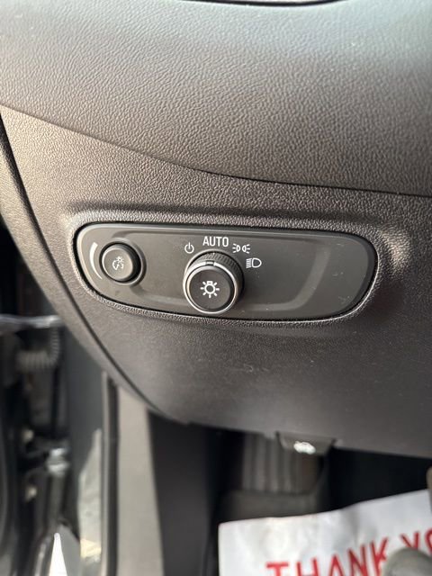 Used 2019 Chevrolet Equinox LT image 17