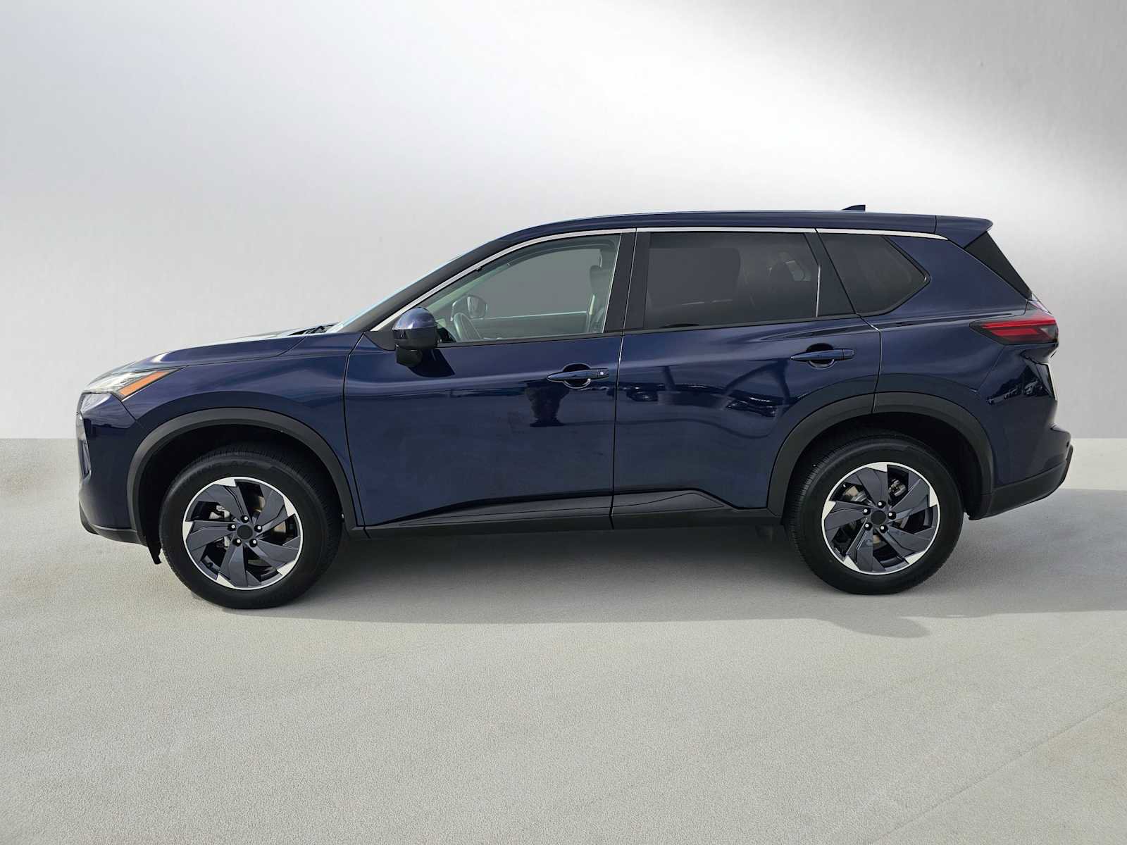 Used 2024 Nissan Rogue SV image 6