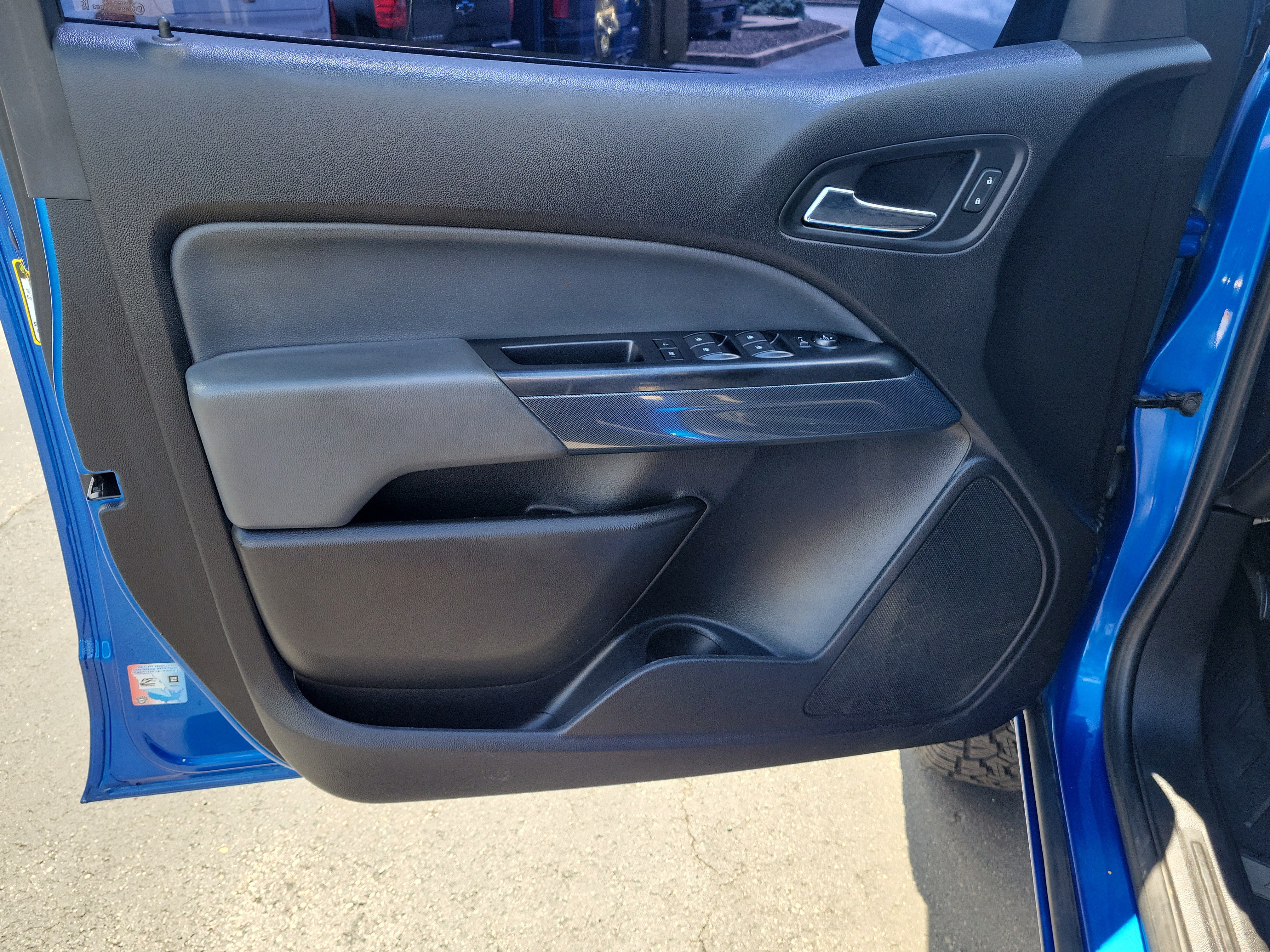 Used 2019 Chevrolet Colorado Z71 AWD/4WD image 18