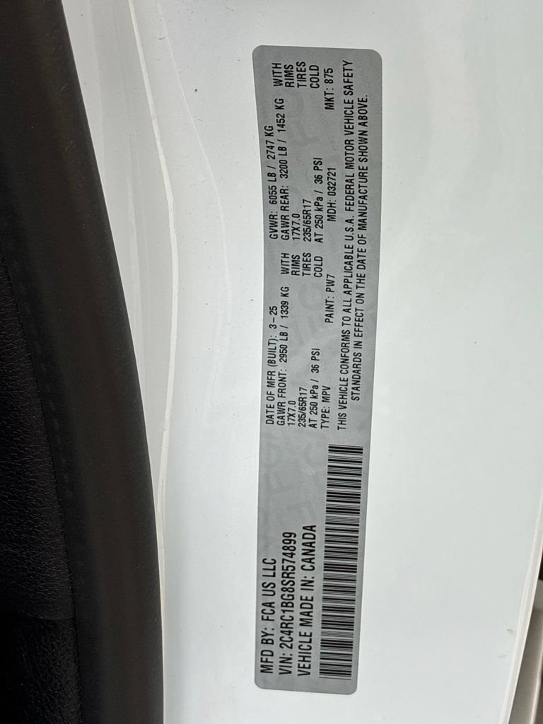 Used 2025 Chrysler Pacifica Select FWD image 36