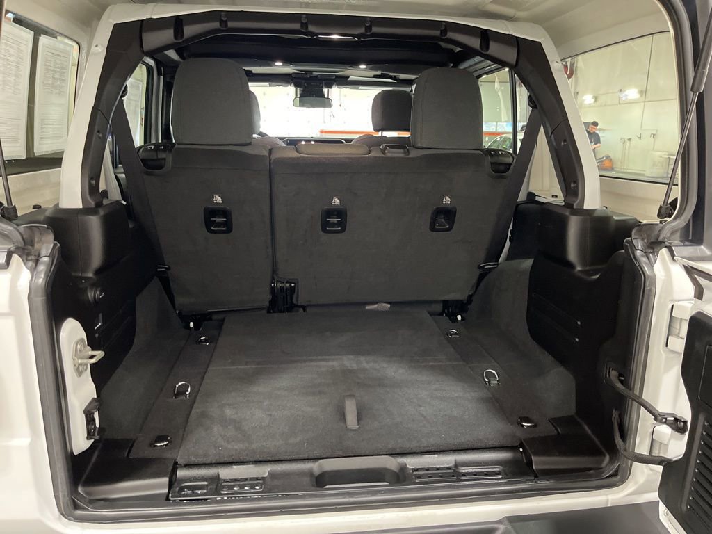 Used 2024 Jeep Wrangler Unlimited Sport AWD/4WD image 6