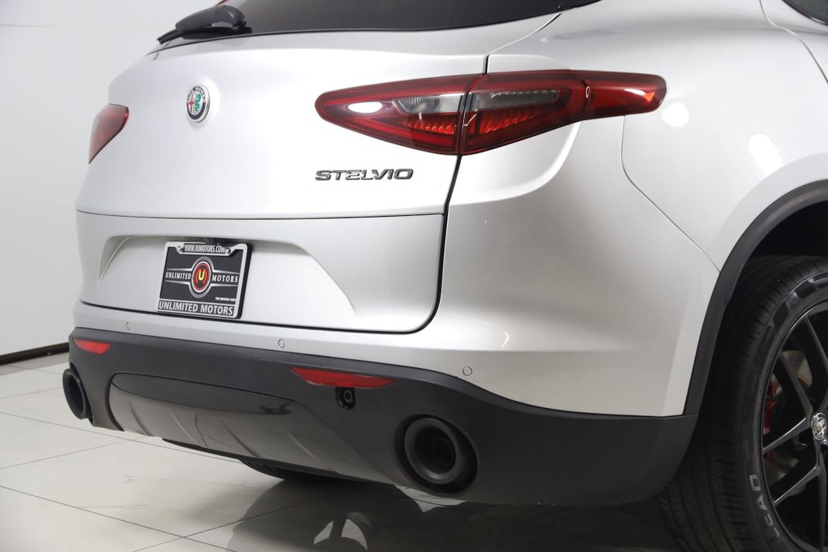 Used 2020 Alfa Romeo Stelvio w/ Nero Edizione RWD image 43