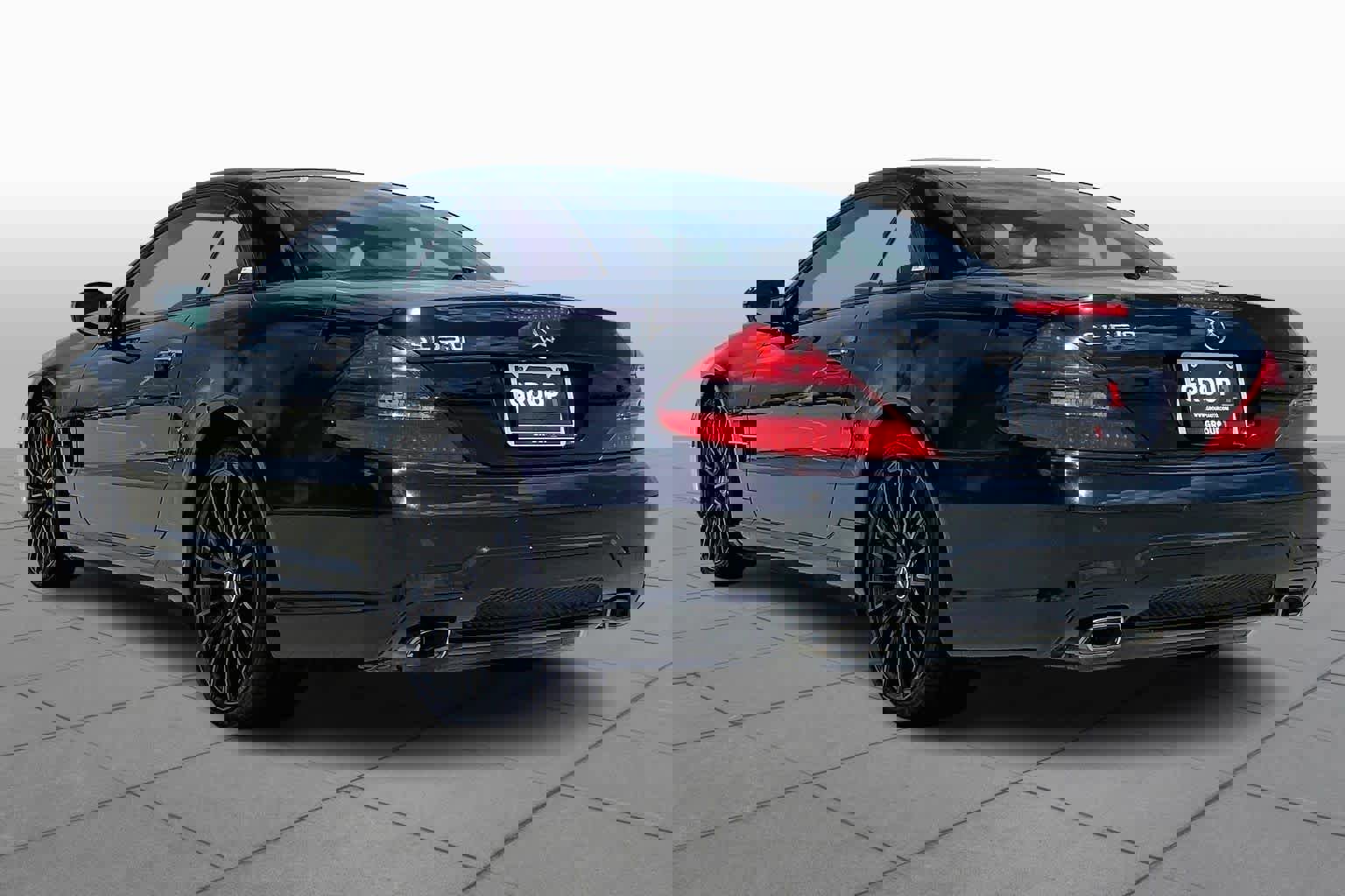 Used 2012 Mercedes-Benz SL 550 image 11