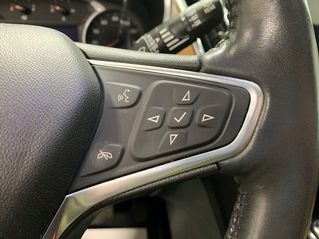 Used 2019 Chevrolet Equinox Premier image 12