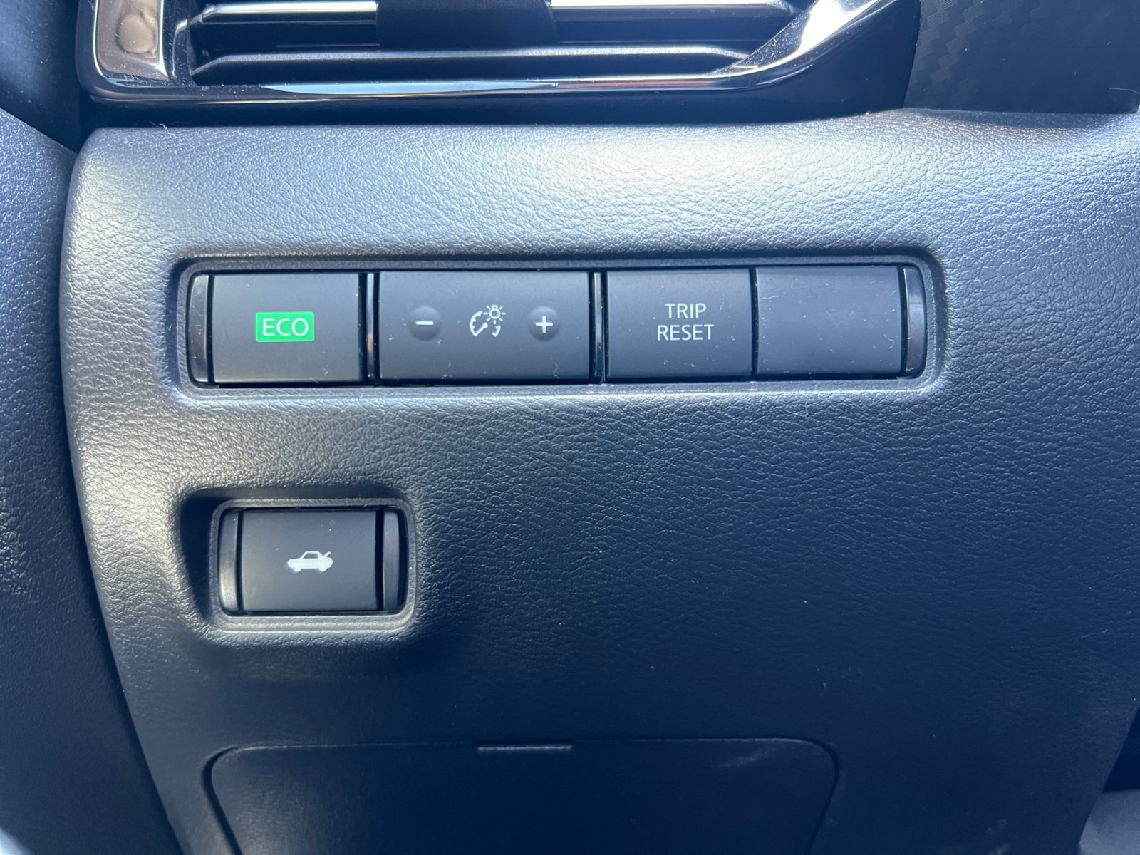 Used 2024 Nissan Sentra SR FWD image 29