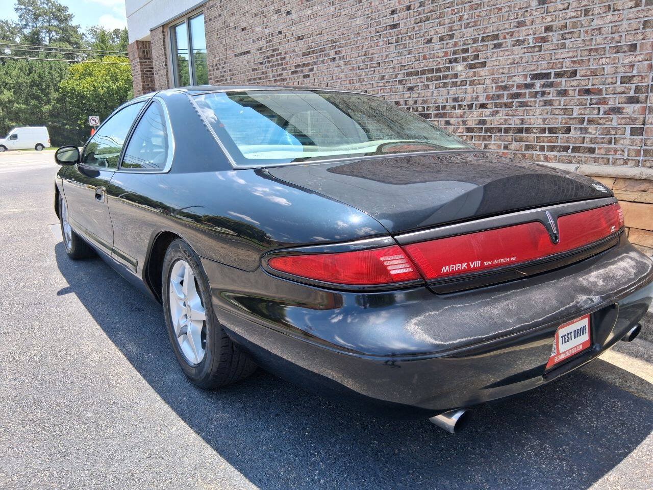 Used 1998 Lincoln Mark VIII LSC RWD image 3