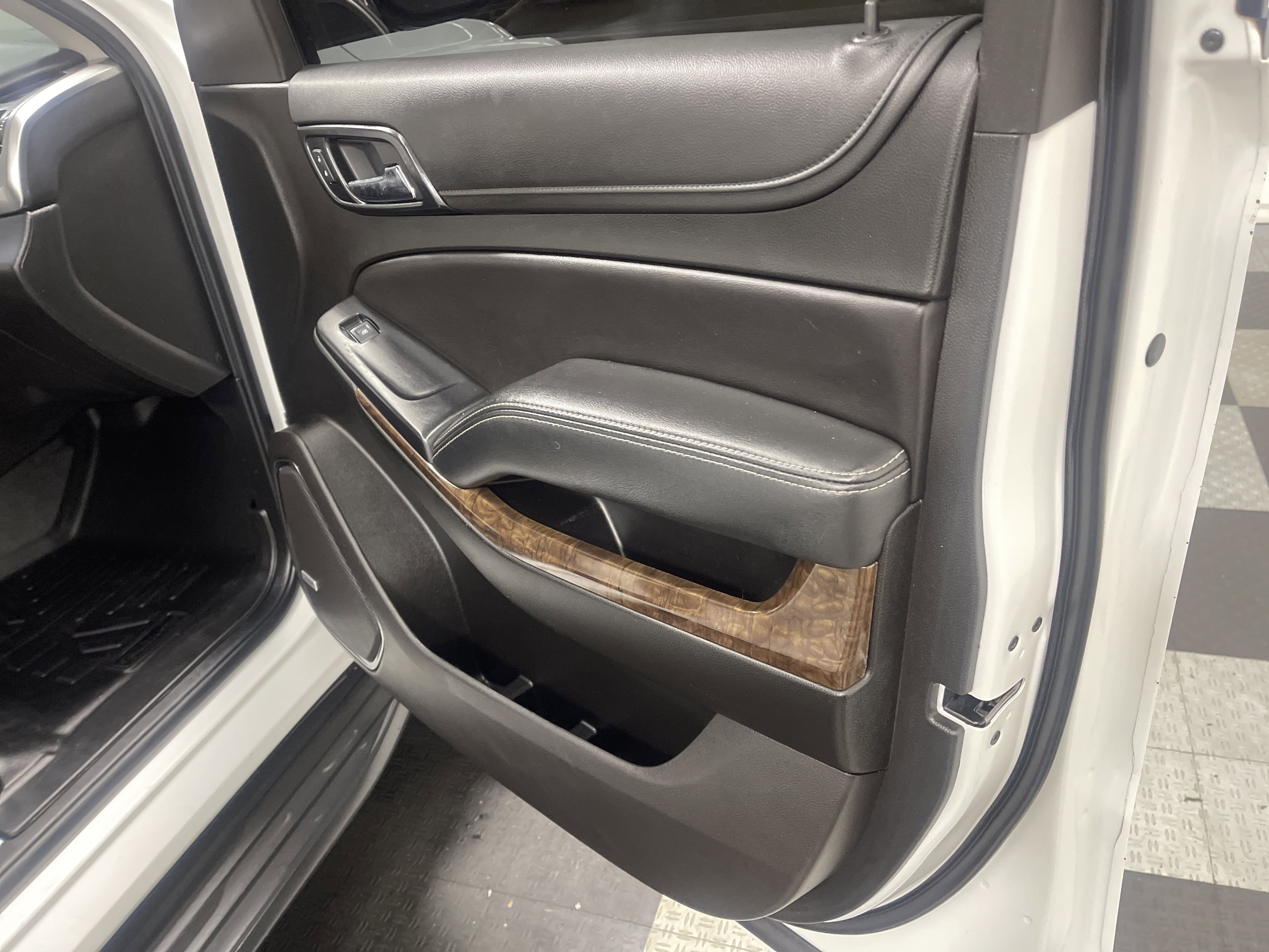 Used 2020 Chevrolet Tahoe LT AWD/4WD image 26