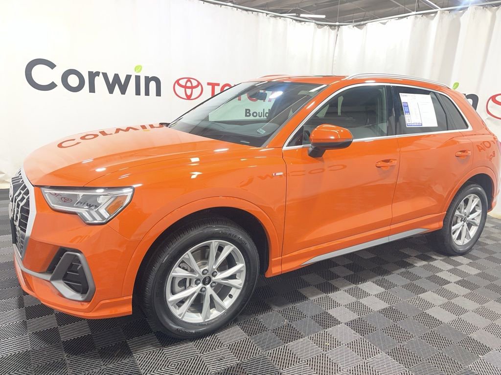 Used 2025 Audi Q3 2.0T Premium image 3