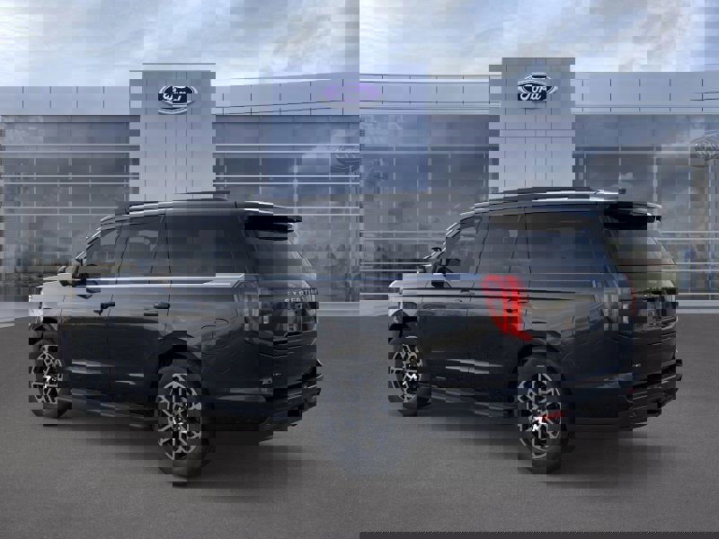 New 2025 Ford Expedition Active image 4