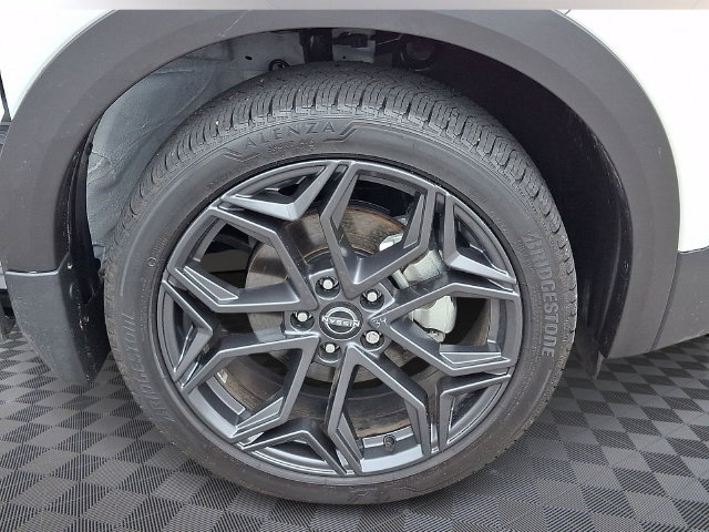 Certified 2026 Nissan Kicks SR w/ Cold Weather Package FWD image 9