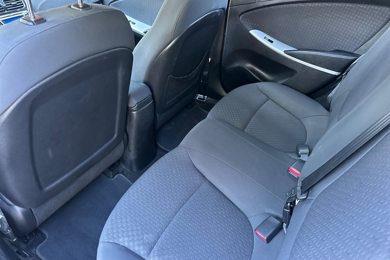 Used 2012 Hyundai Accent SE FWD image 15