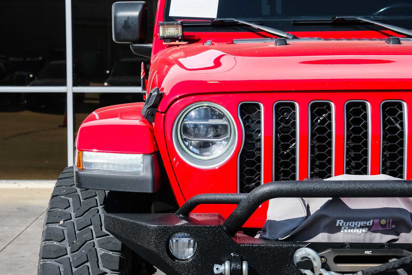 Used 2020 Jeep Gladiator Overland w/ LED Lighting Group AWD/4WD image 5