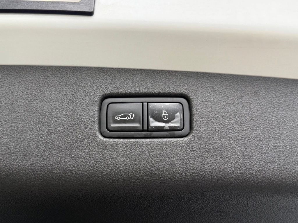Used 2023 Genesis GV70 2.5T w/ Advanced Package AWD/4WD image 37