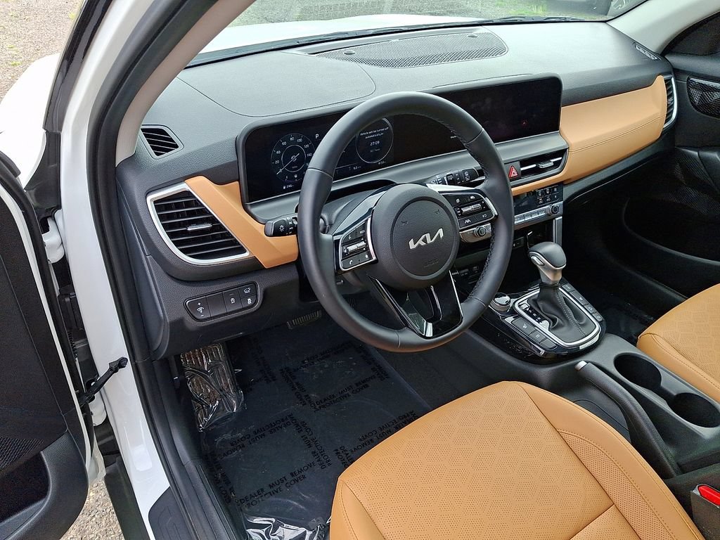 Certified 2026 Kia Seltos EX w/ EX Sunroof Package AWD/4WD image 26
