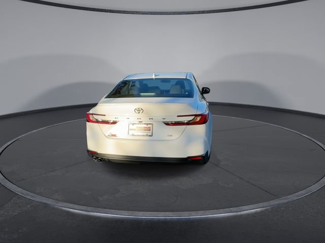 Used 2025 Toyota Camry SE image 14
