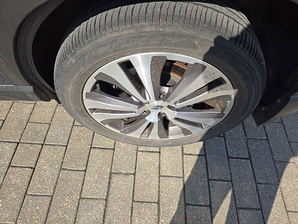 Used 2022 Subaru Ascent Limited w/ Technology Package image 9