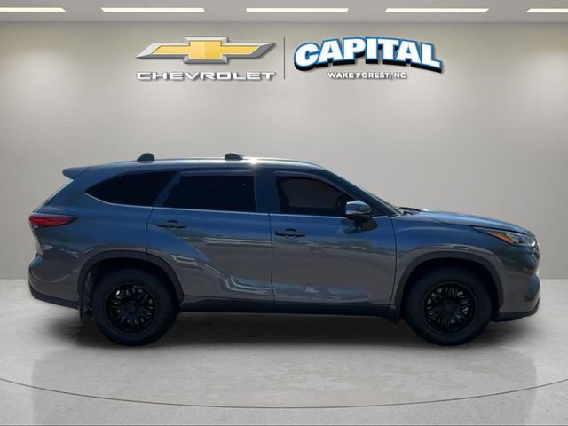 Used 2020 Toyota Highlander XLE AWD/4WD image 6
