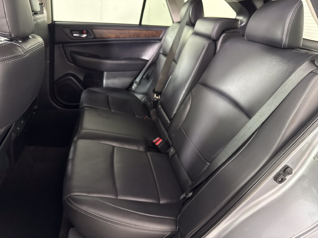 Used 2015 Subaru Outback 3.6R Limited AWD/4WD image 13