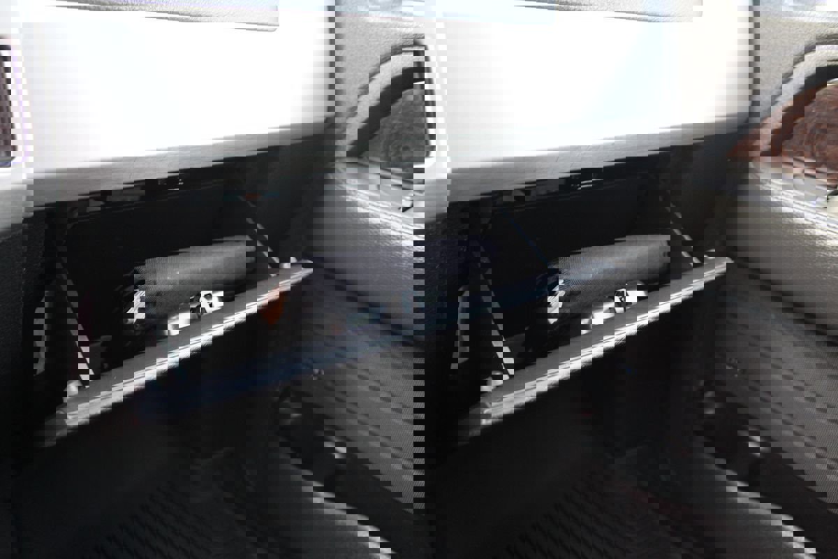 Used 2014 Ford F150 Platinum image 32