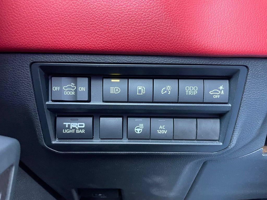 Used 2022 Toyota Tundra Limited AWD/4WD image 35
