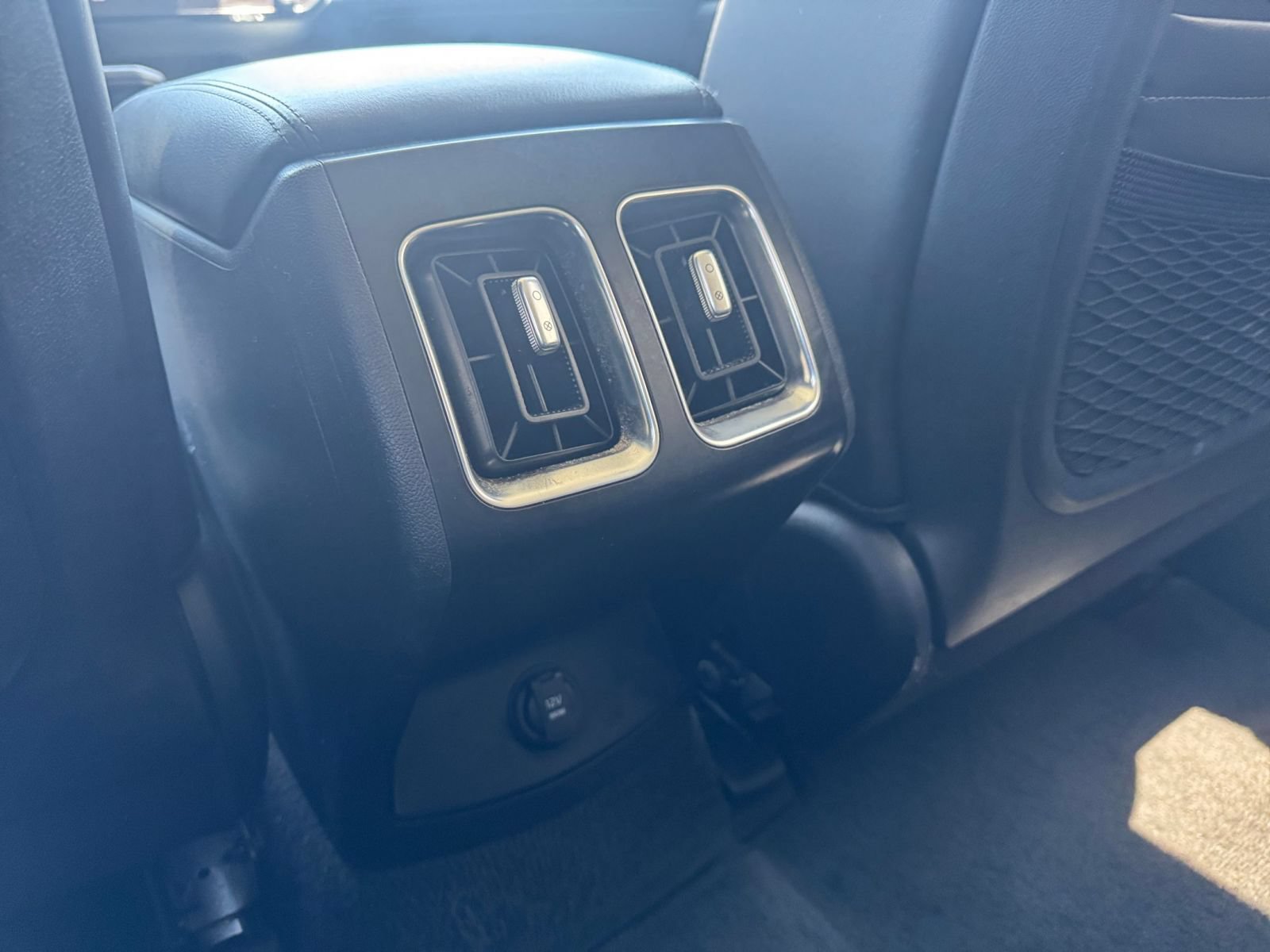 Used 2024 Kia Sorento S FWD image 24