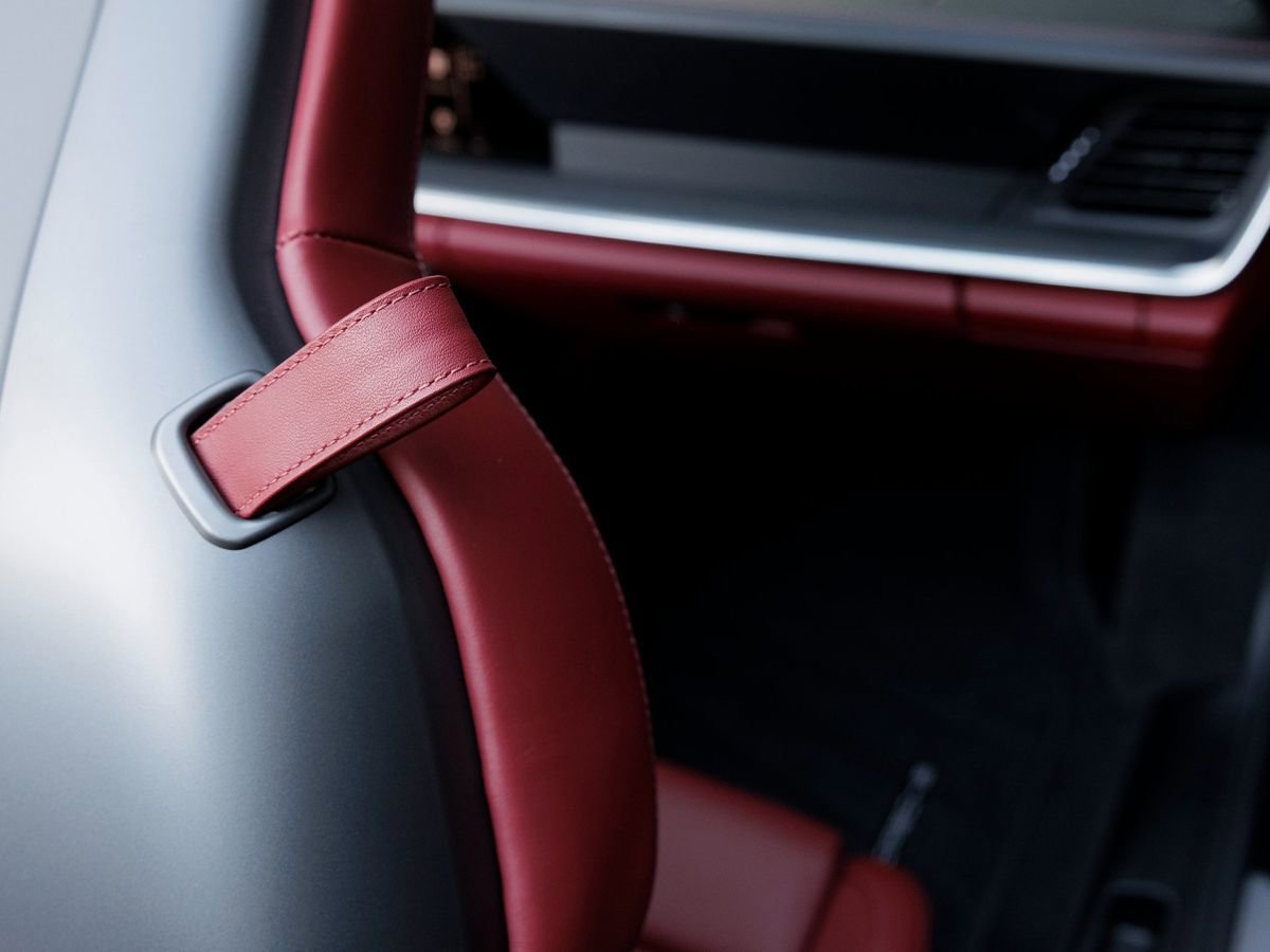 Used 2025 Porsche 911 Turbo image 34