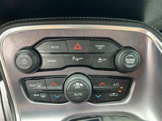 Used 2018 Dodge Challenger R/T w/ Driver Convenience Group RWD image 21