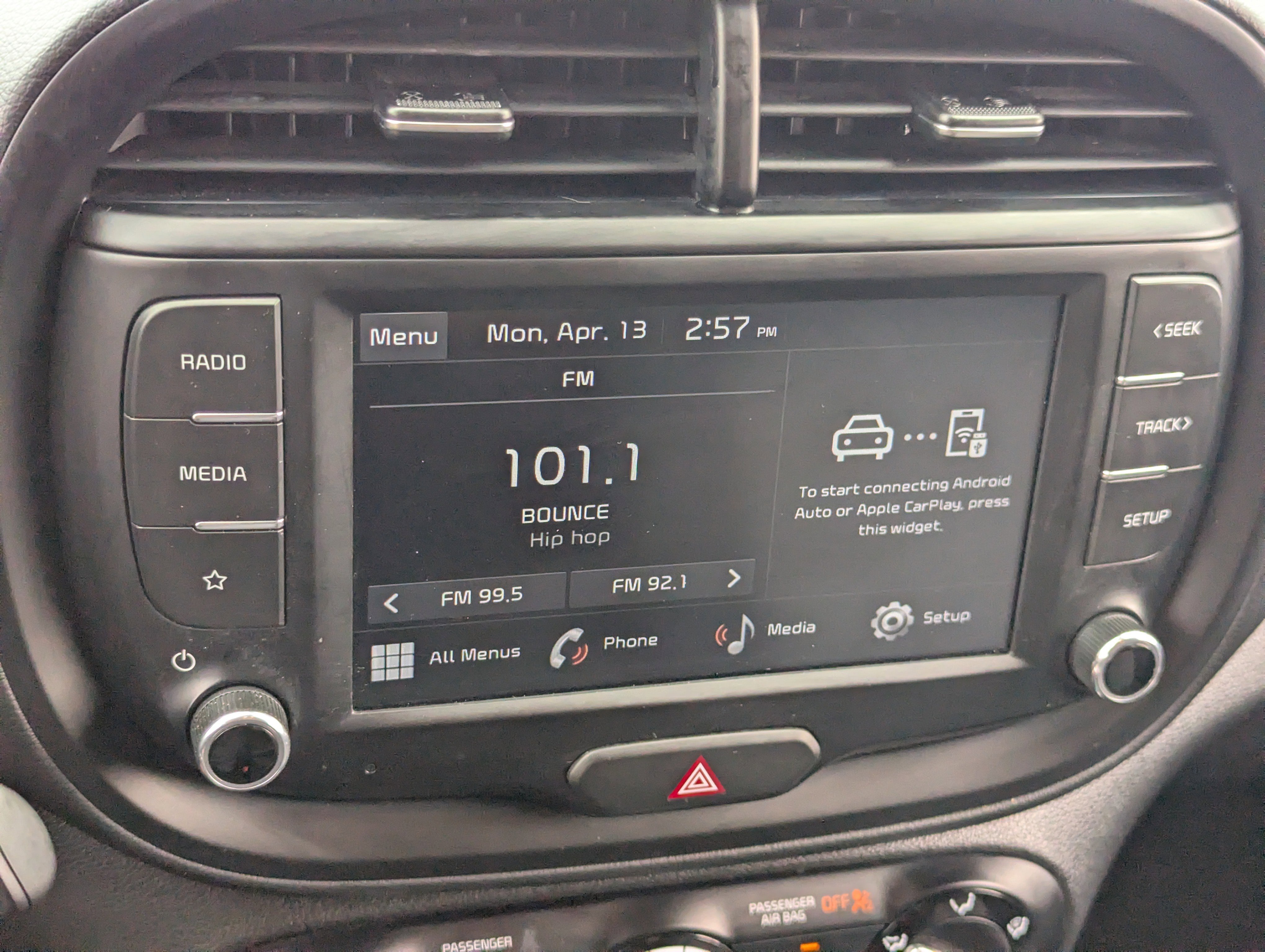 Certified 2025 Kia Soul LX w/ LX Technology Package image 24