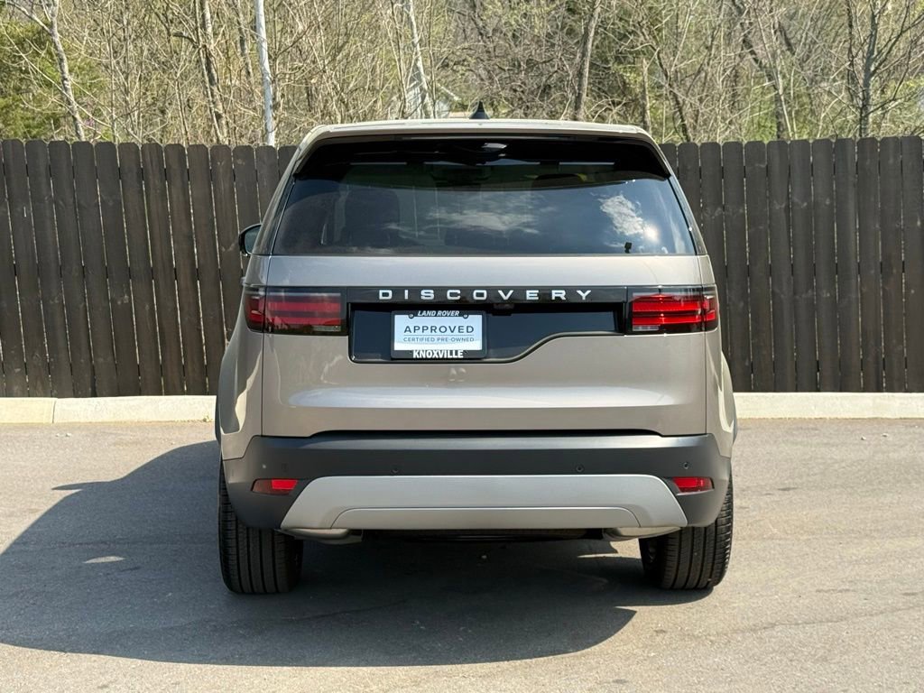 Certified 2025 Land Rover Discovery S image 4