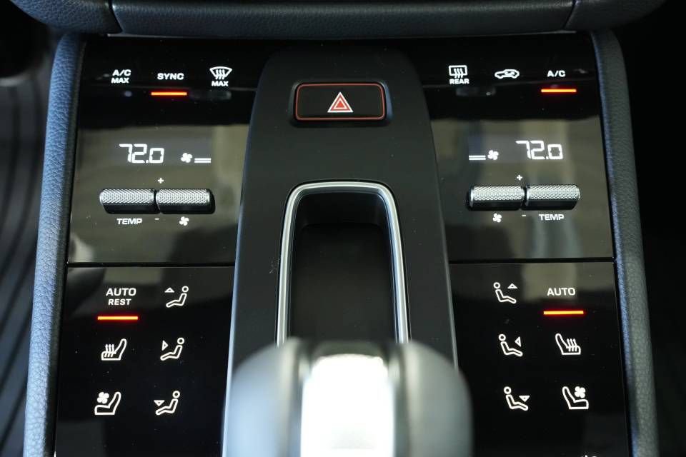 New 2026 Porsche Macan AWD/4WD image 21