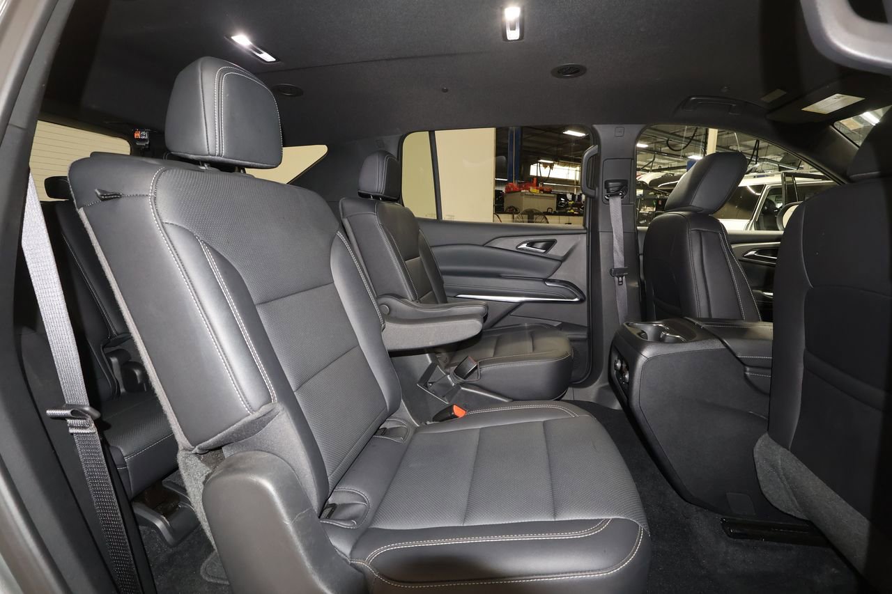 Certified 2025 Chevrolet Traverse LT image 27