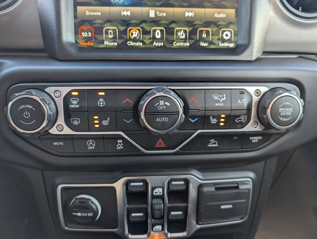 Used 2023 Jeep Wrangler Sport S image 33