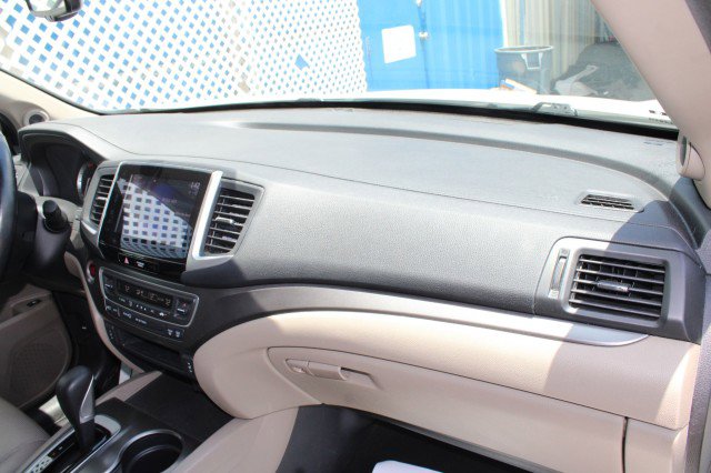 Used 2017 Honda Ridgeline RTL-T image 11