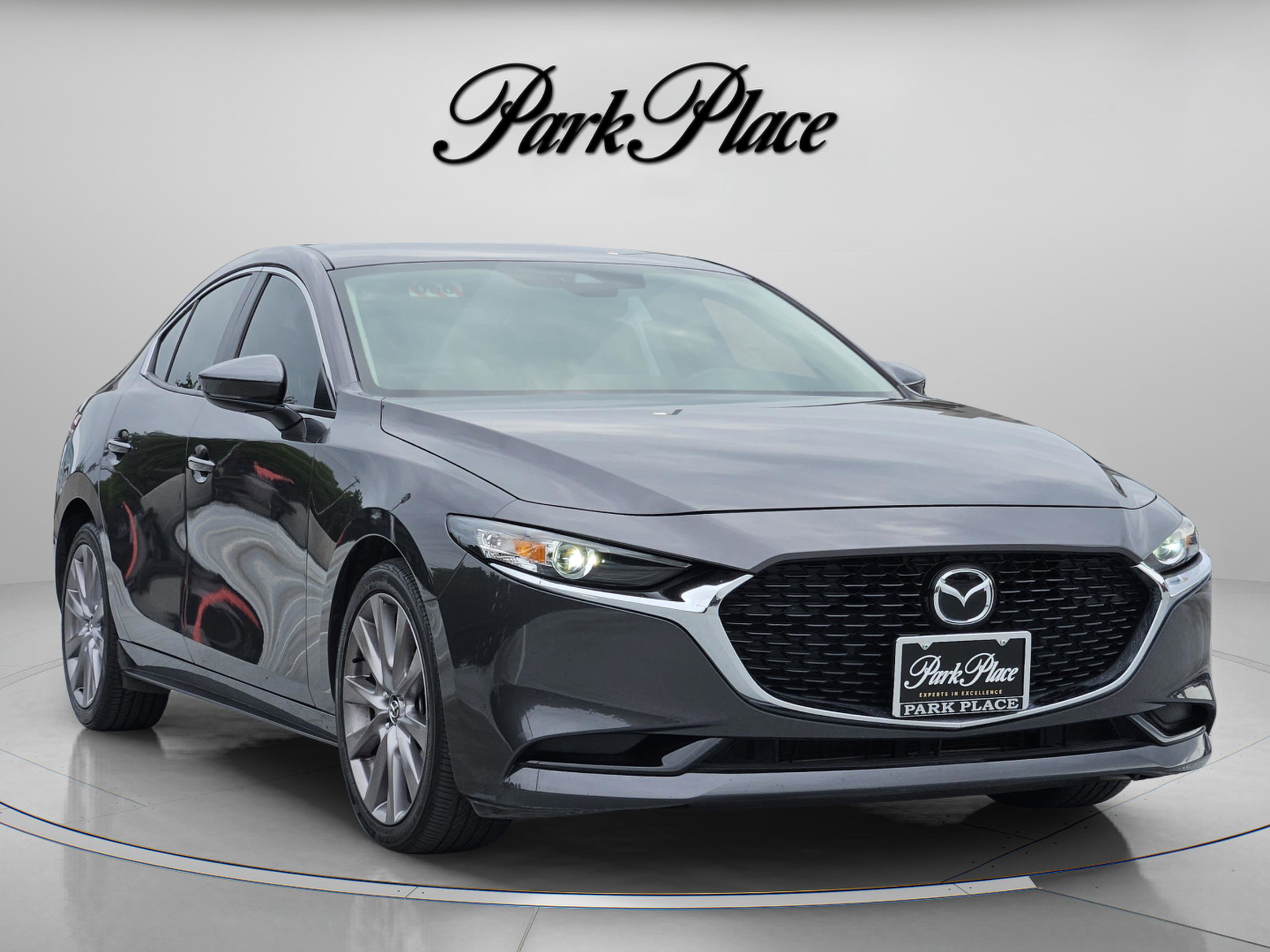 Used 2019 MAZDA MAZDA3 Sedan w/ Preferred Package image 8