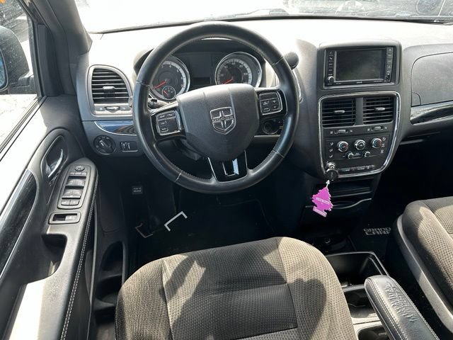 Used 2017 Dodge Grand Caravan SE FWD image 11