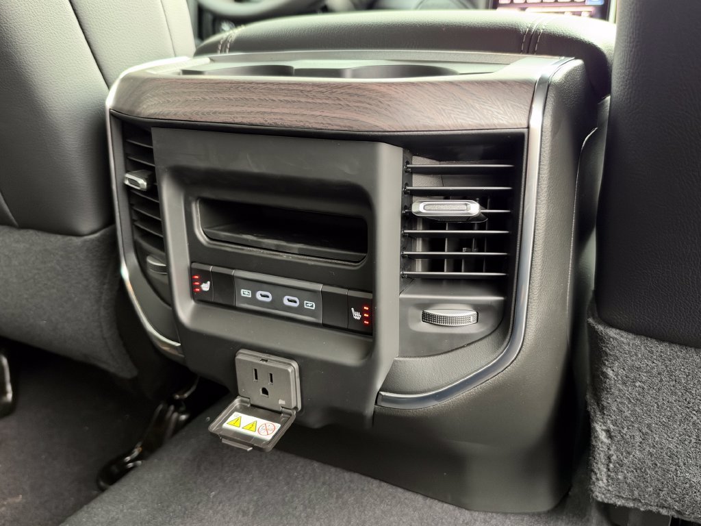 New 2027 RAM 2500 Laramie AWD/4WD image 15