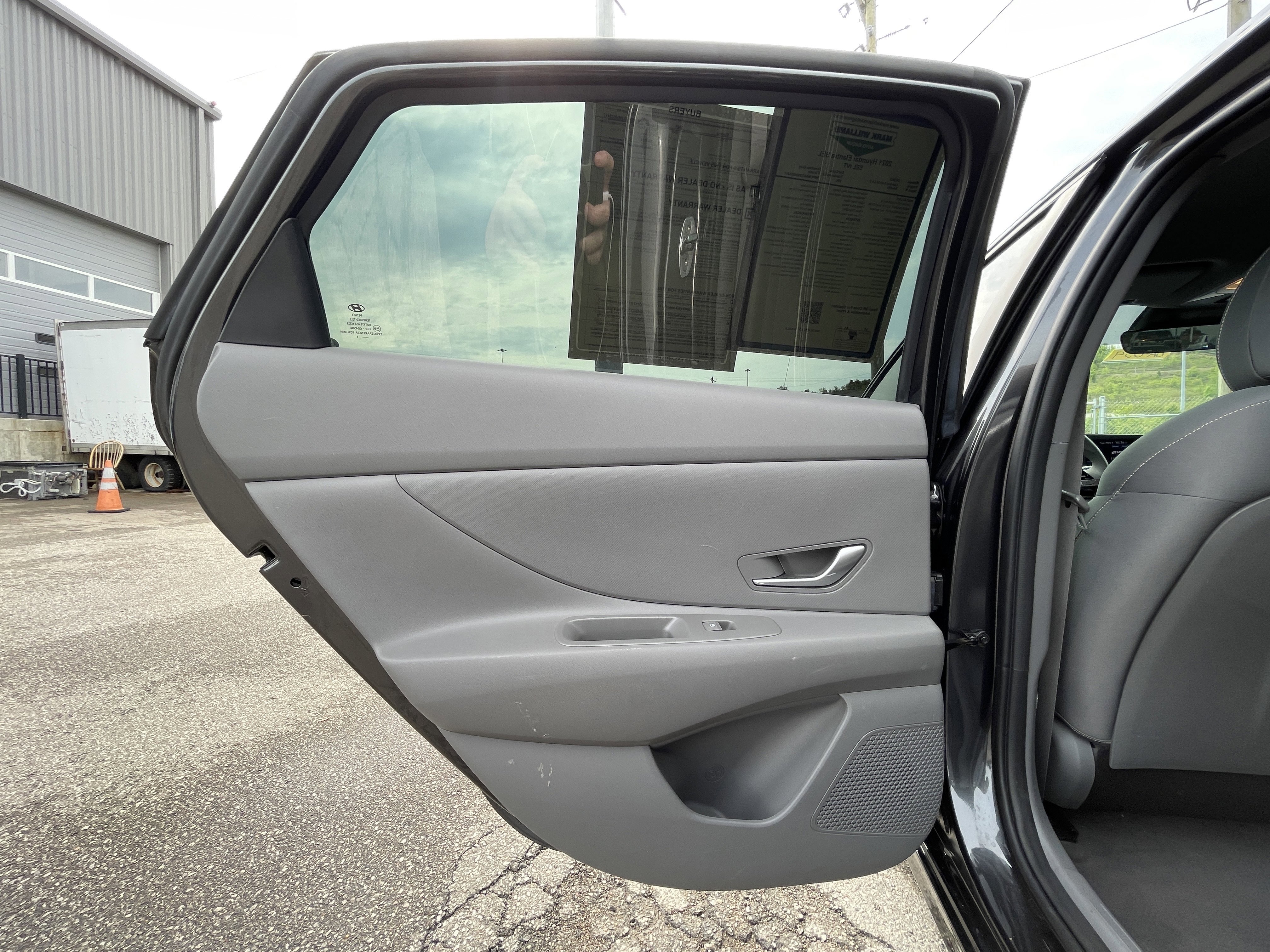 Used 2021 Hyundai Elantra SEL FWD image 23