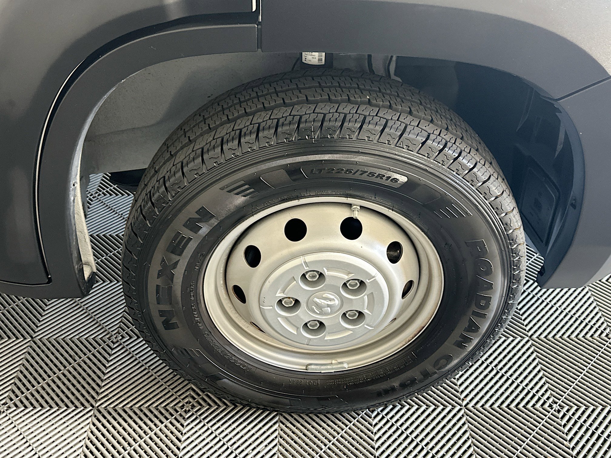 Used 2023 RAM ProMaster 3500 w/ Driver Convenience Group image 11