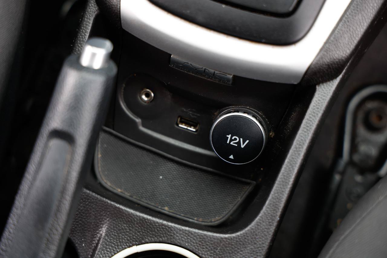 Used 2014 Ford Fiesta SE FWD image 35