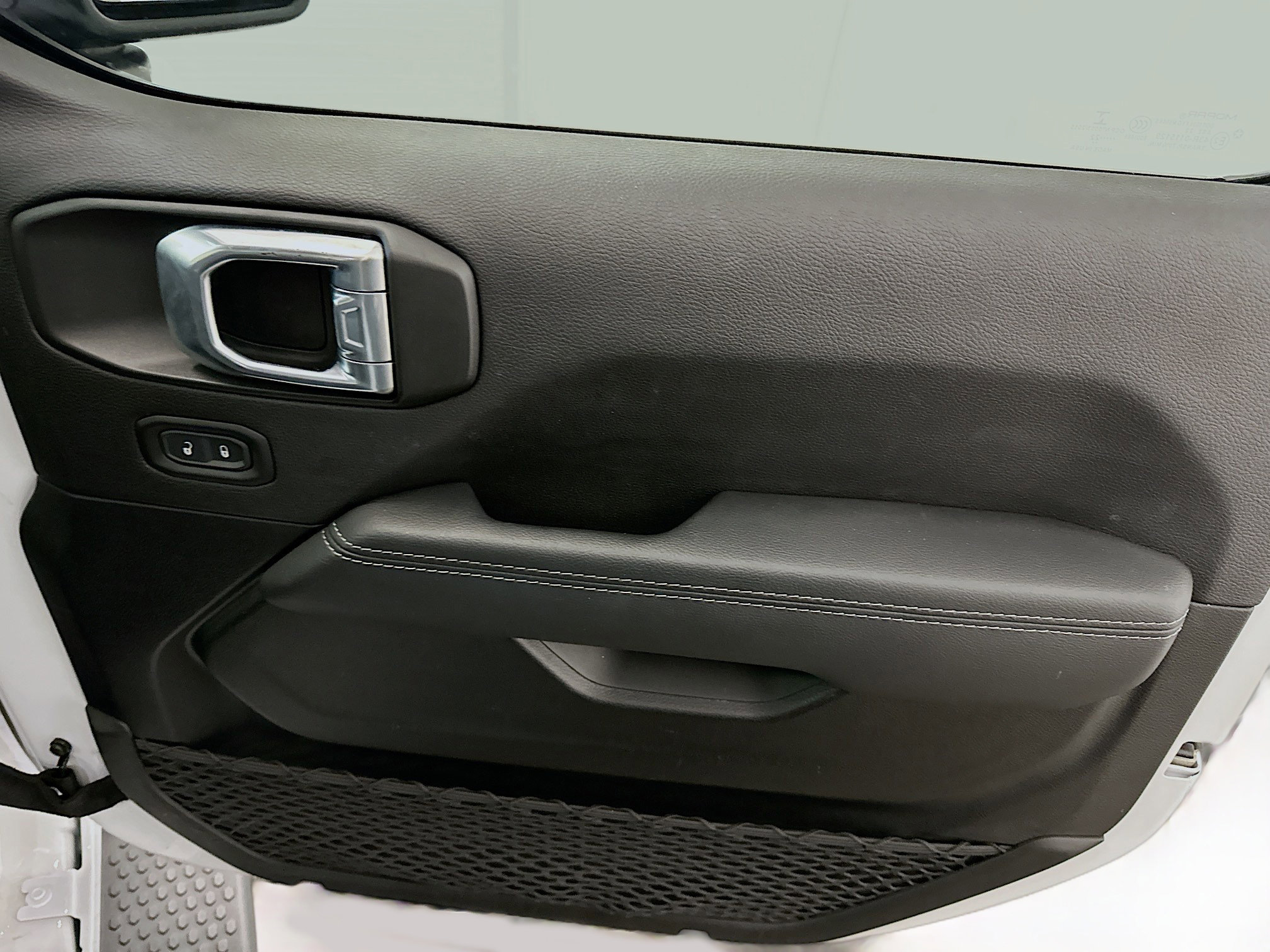 Used 2022 Jeep Wrangler Sahara w/ Safety Group image 33