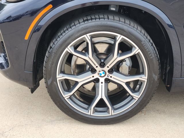Used 2023 BMW X5 xDrive40i w/ M Sport Package AWD/4WD image 16