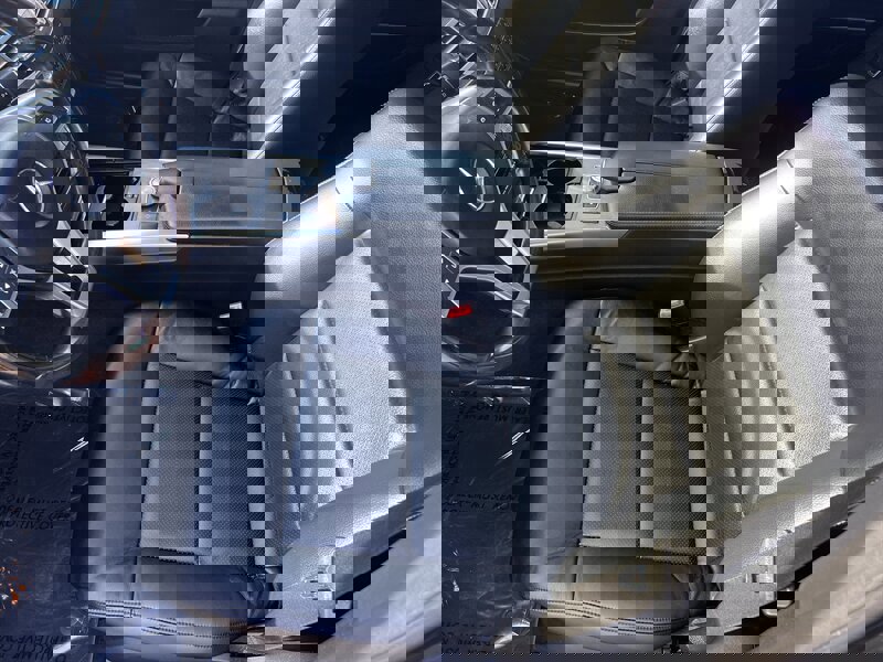 Used 2014 Mercedes-Benz E 350 4MATIC Sedan image 11