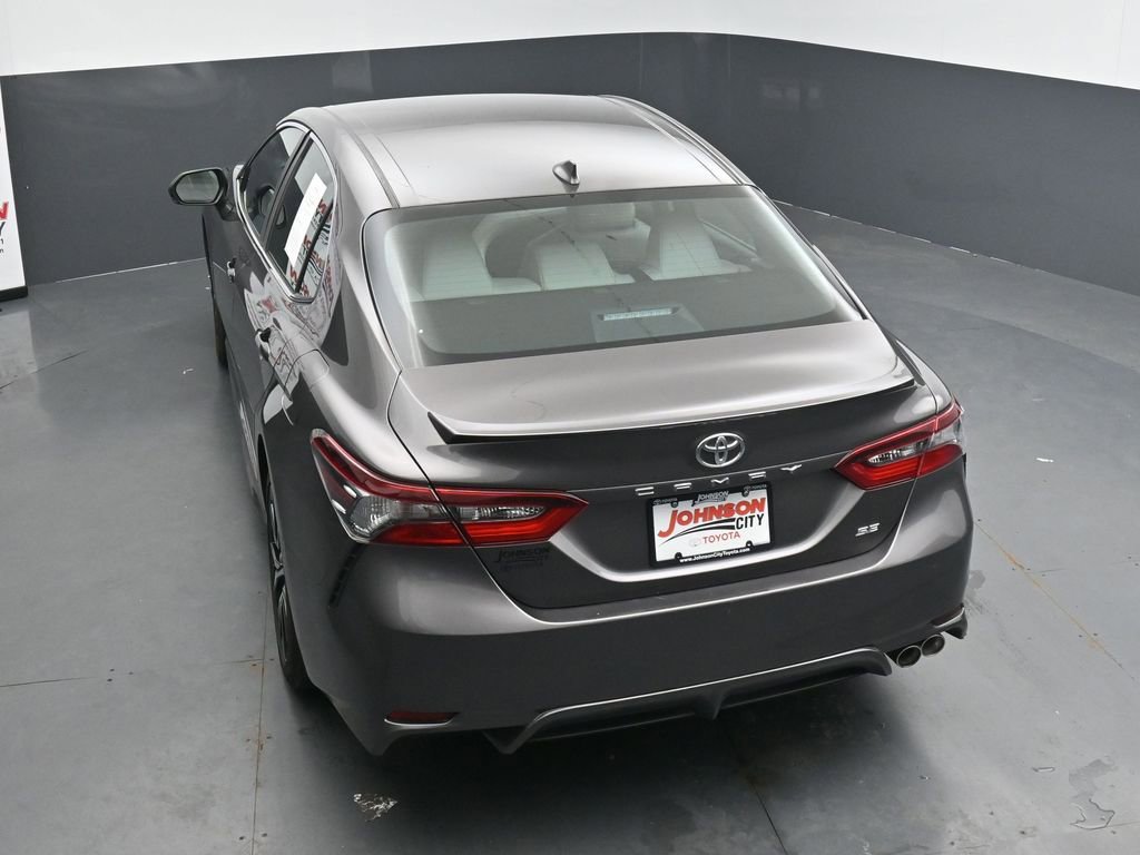 Used 2022 Toyota Camry SE FWD image 29