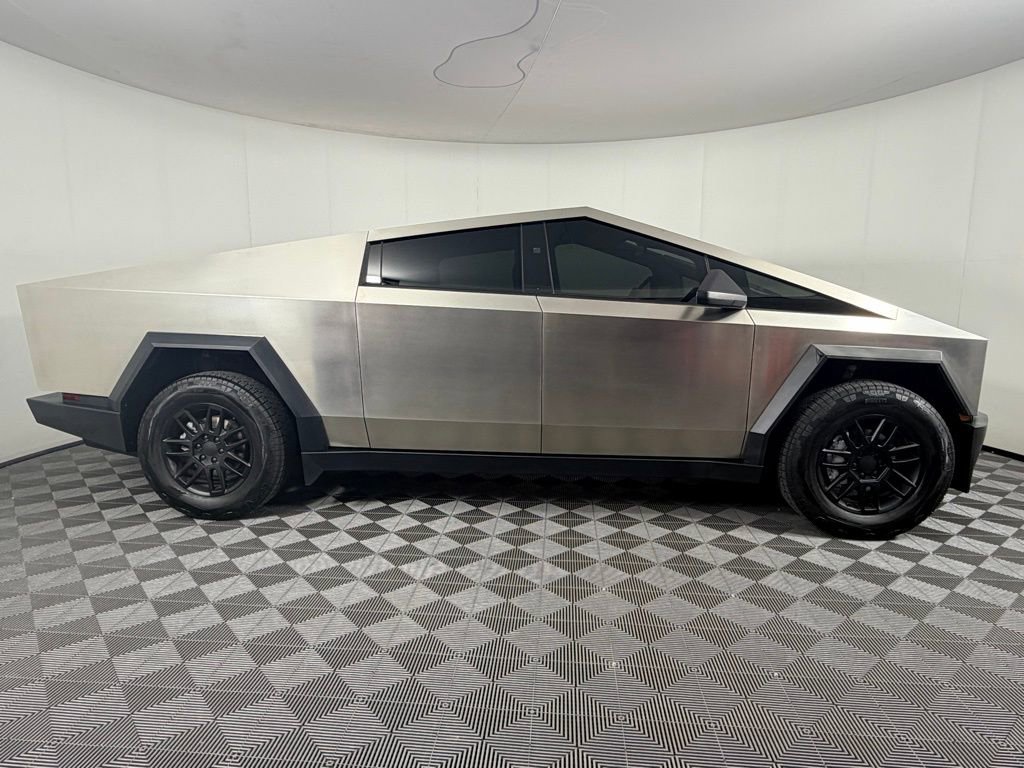 Used 2025 Tesla Cybertruck AWD Crew Cab image 3