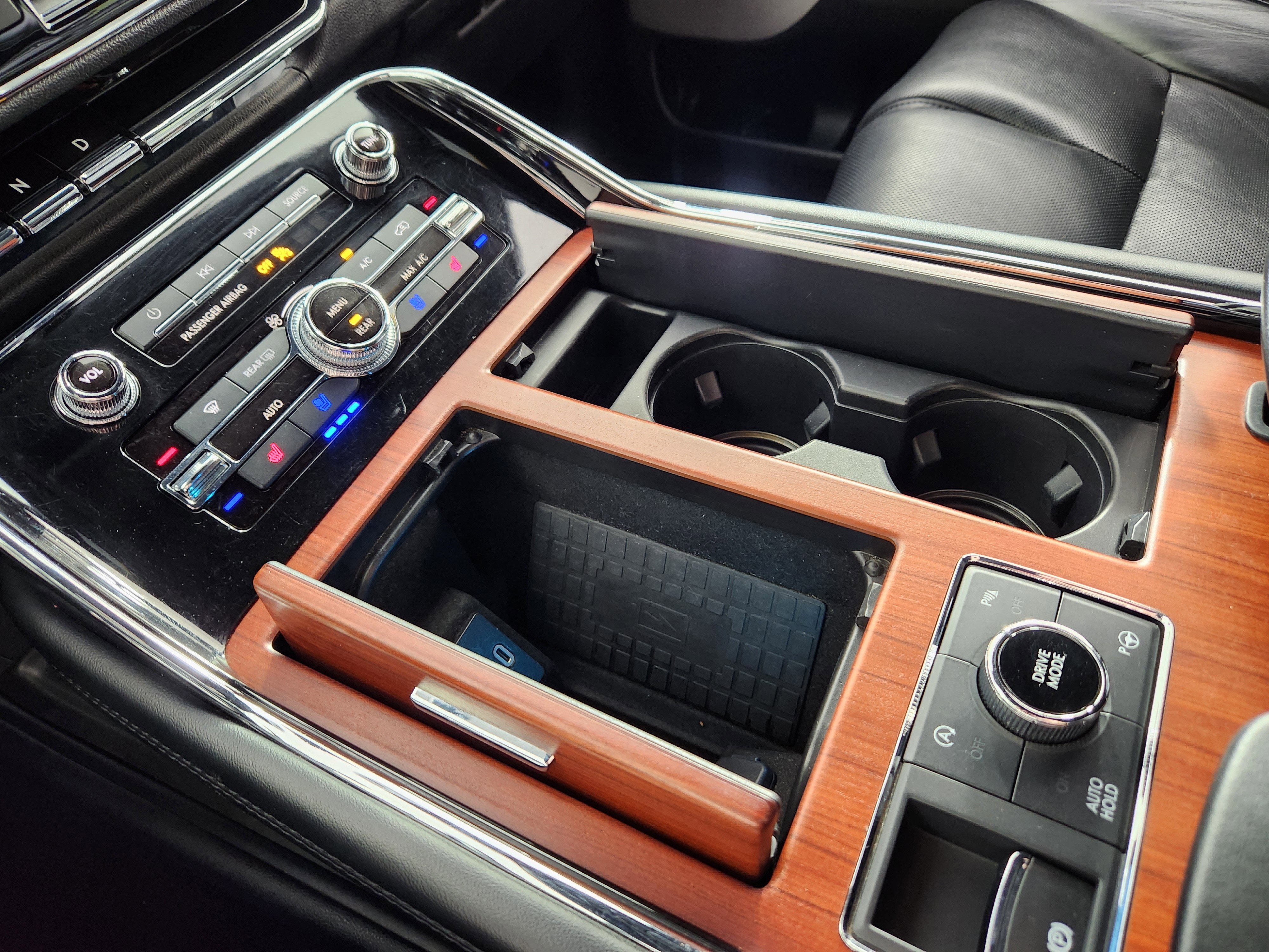 Used 2021 Lincoln Navigator L Reserve image 25