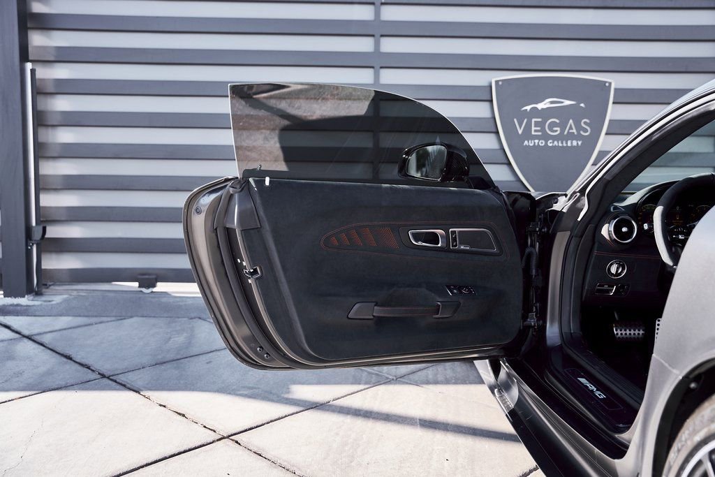 Used 2021 Mercedes-Benz AMG GT Black Series image 46