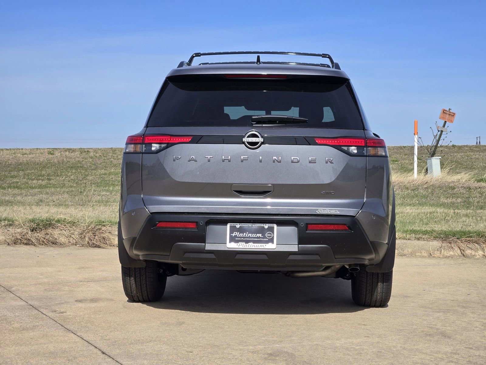 New 2026 Nissan Pathfinder SV image 8