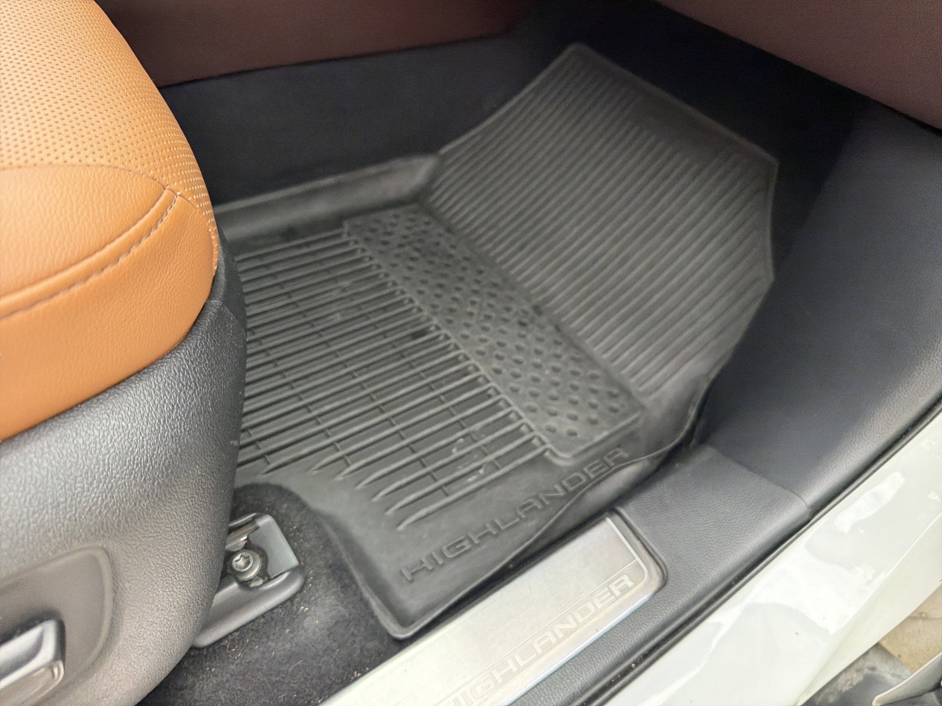 Used 2020 Toyota Highlander Platinum FWD image 59