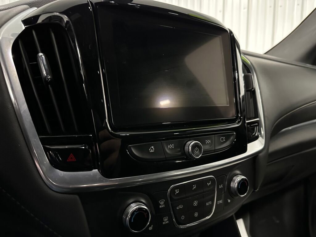 Used 2022 Chevrolet Traverse LT AWD/4WD image 13